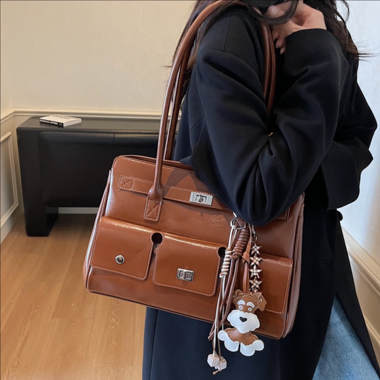 Texturas transfronterizas bolsas de mano Kylie para mujeres otoño y invierno 2025 nuevo estilo retro moda tote bolsas de hombro de lujo bolsas axila