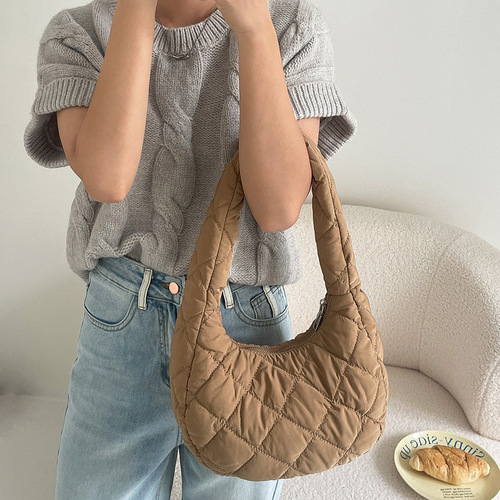 French rhombus cloud bag, high-end,  autumn and winter cotton clothing, simple armpit bag, large capacity, fashionable shoulder bag, trendy