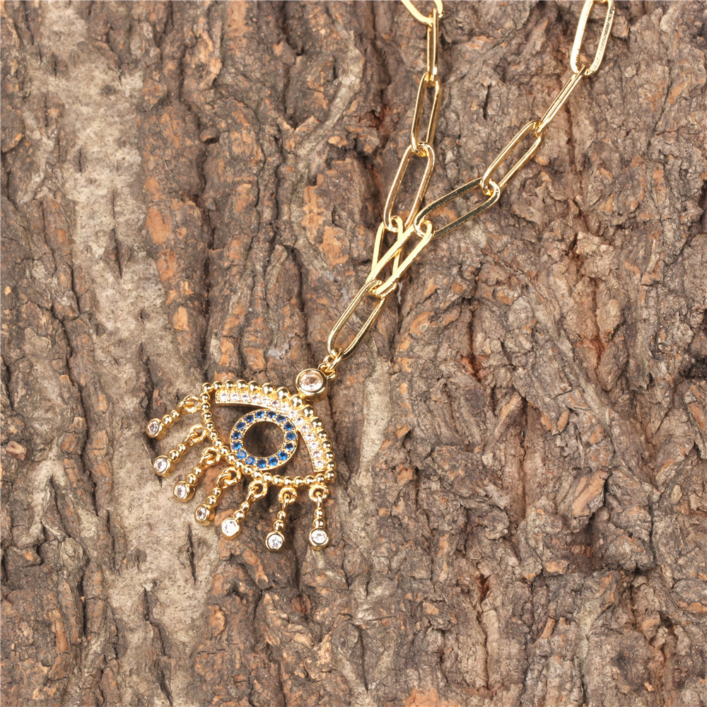 Devil Eye Pendant Copper Inlaid Zircon Necklace Wholesale Nihaojewelry display picture 4