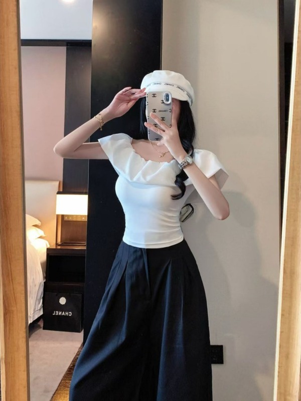 超好看一字肩修身小衫上衣女秋季高级感独特漂亮露肩短袖法式衬衫|undefined