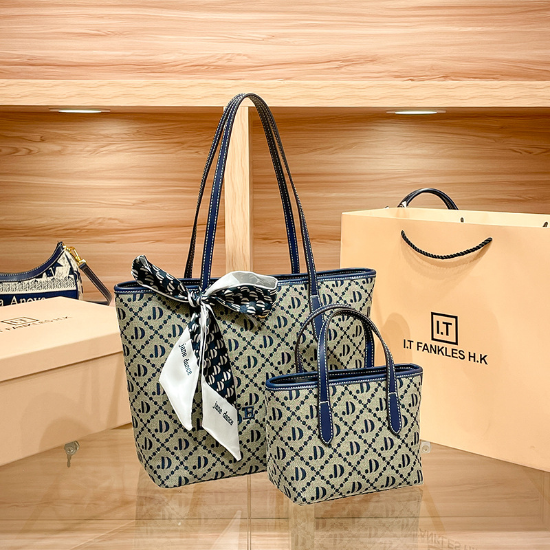 Große Tragetasche aus echtem Leder aus Hongkong für Damen im Jahr 2024, neue trendige Muttertasche, eine Schultertasche für die Mutter zum Pendeln_voghion.com