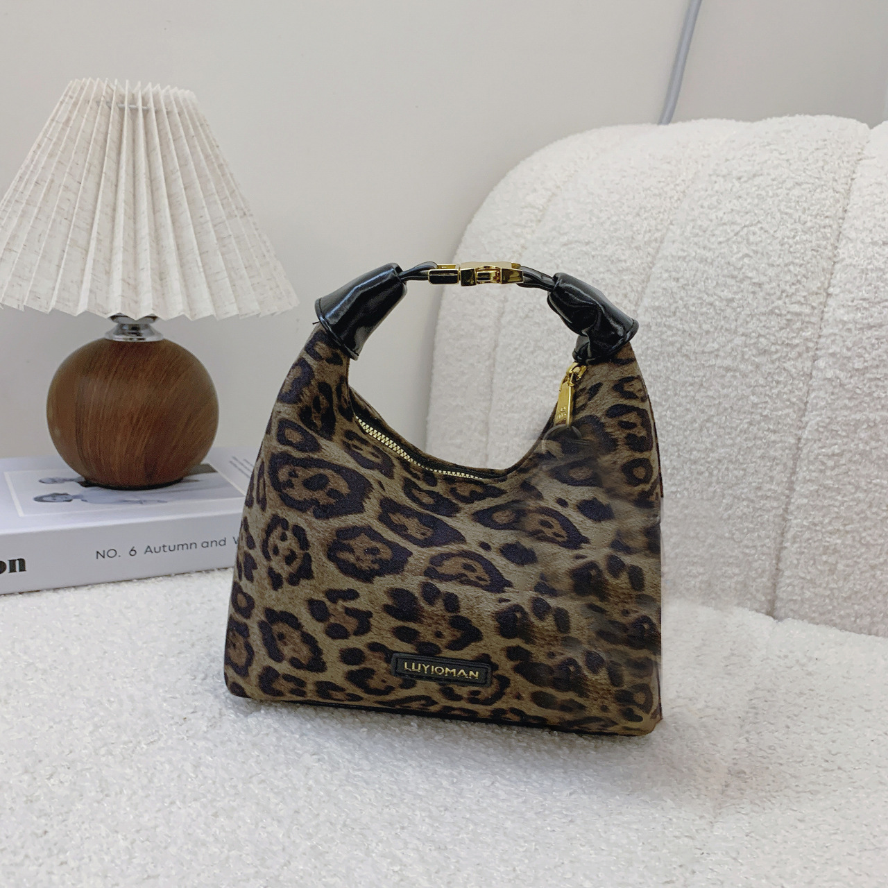 Otoño y invierno de moda nicho leopardo bolso para mujeres 2024 nuevo popular bolso de hombro amplio bolso de brazo