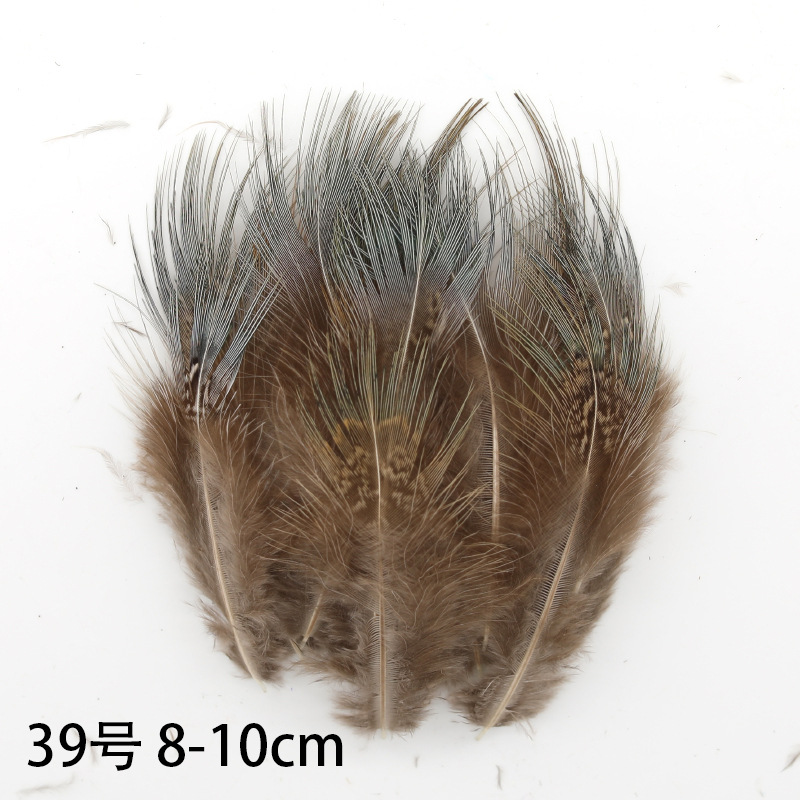 Fábrica al por mayor de bricolaje plumas pequeñas plumas naturales plumas de pollo salvaje plumas de pato jardín de infantes joyas hechas a mano gato divertido material de captura de sueños