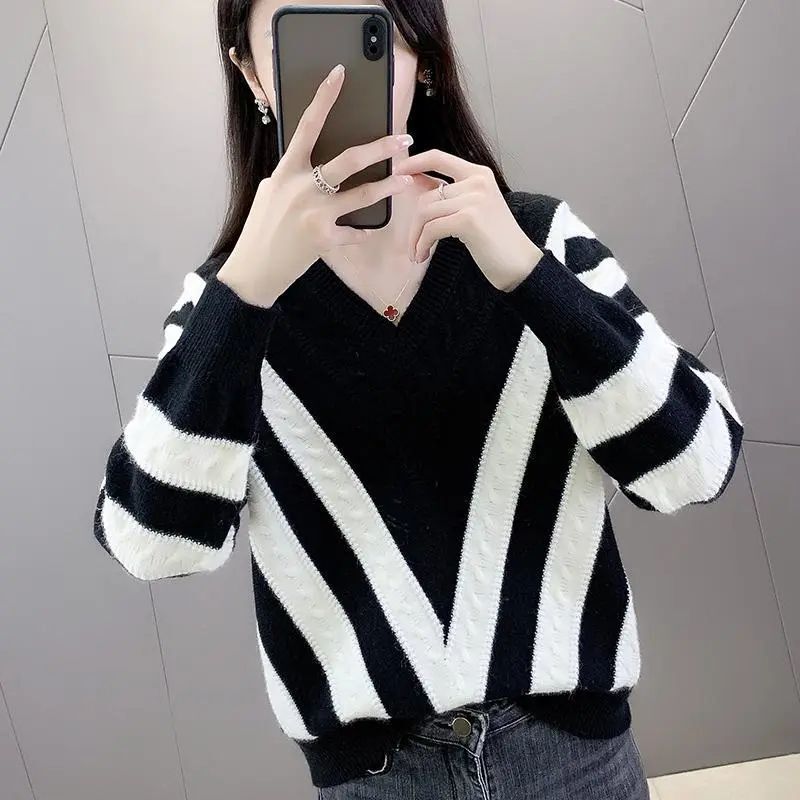 Brand Discount Collar Knitwear for Women, Loose Large Size, Fashionable Color Matching, Versatile and Stylish Pullover Bottoming Knitwear