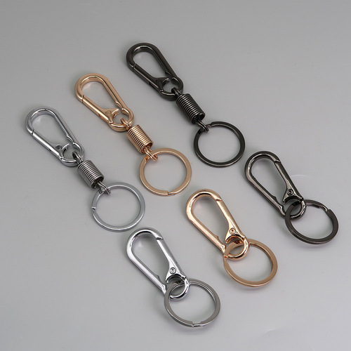 Manufacturer supplies wholesale zinc alloy keychains, simple accessories for cars and motorcycles, spring carabiners, men's waist hangers