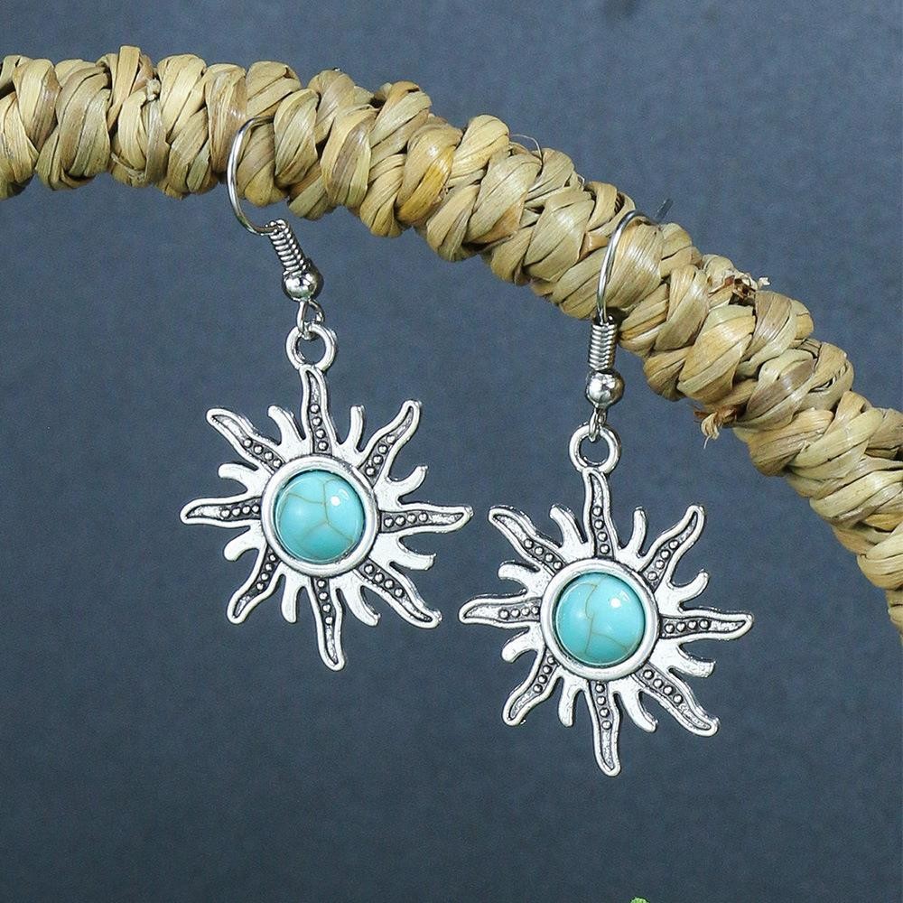 9g Weight Alloy Ear Needle Material Drop Earrings Classification 1 Pair Quantity Holiday, Daily Occasion Alloy Material Geometric Pattern All Seasons Season Women's Gender Polished Finish Plating Design Retro, Ethnic Style Style 1 Pair Retro Ethnic Style Geometric Plating Alloy Drop Earrings 17