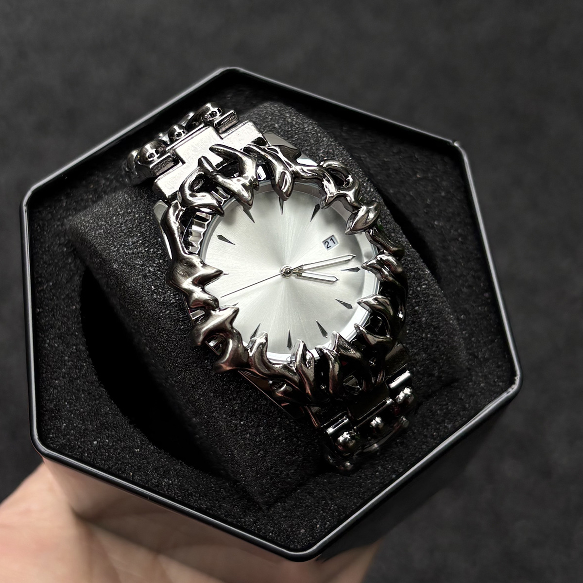 ミレニアムヴィンテージ異形爪メンズ腕時計外国貿易クロスボーダー卸売欧米ファッションクール男性腕時計