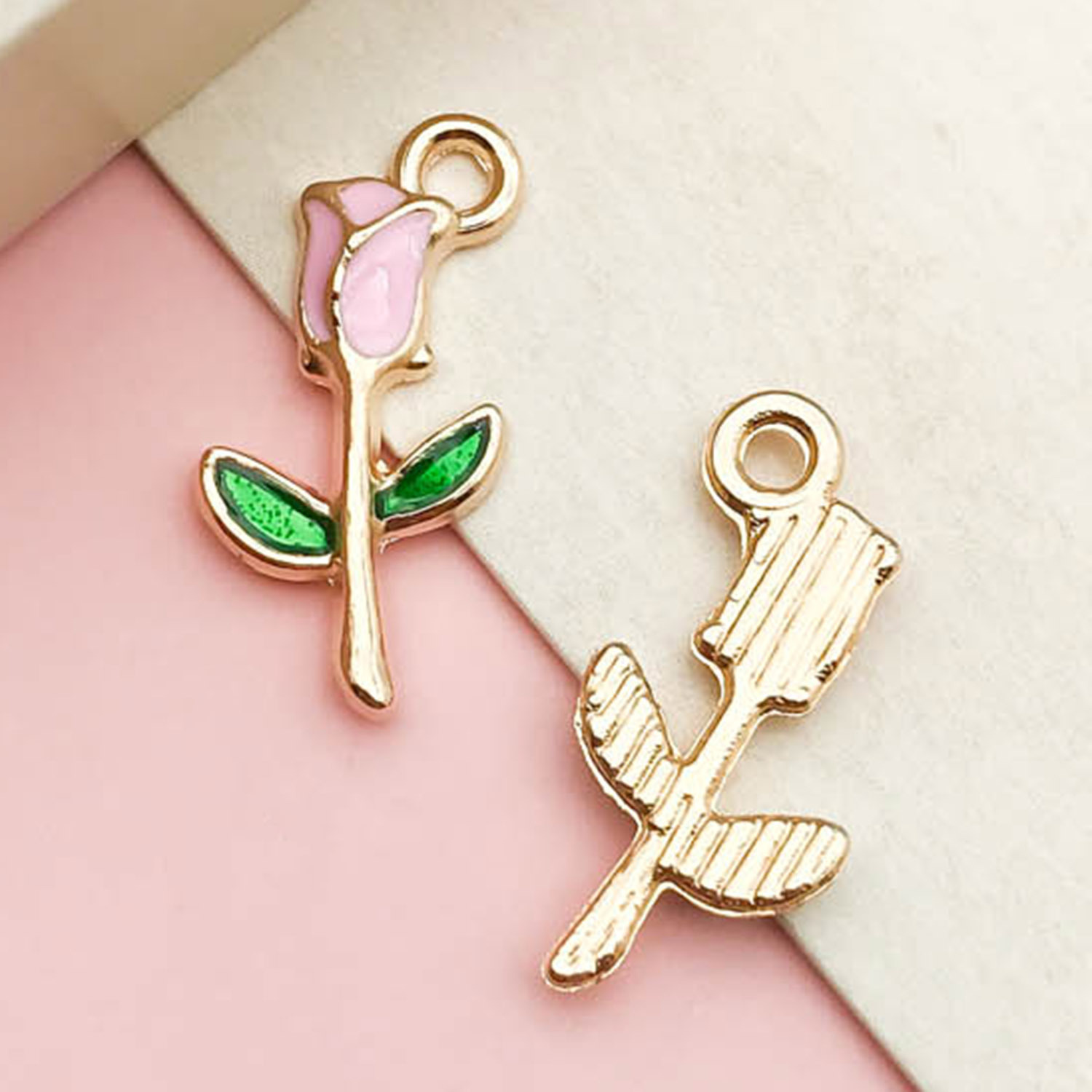 1 Rosa Conchas sirena flor conejo aleación gota colgante de aceite simple joyería material fábrica al por mayor