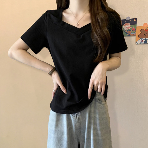V-neck short-sleeve T-shirt for women, 2024 summer new design, loose and slimming, solid color, student version, shows collarbone, stylish design