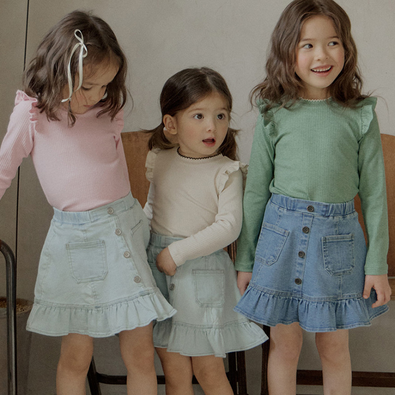女童半身裙2024春款草莓珊韩国儿童女孩洋气荷叶边牛仔短裙预售