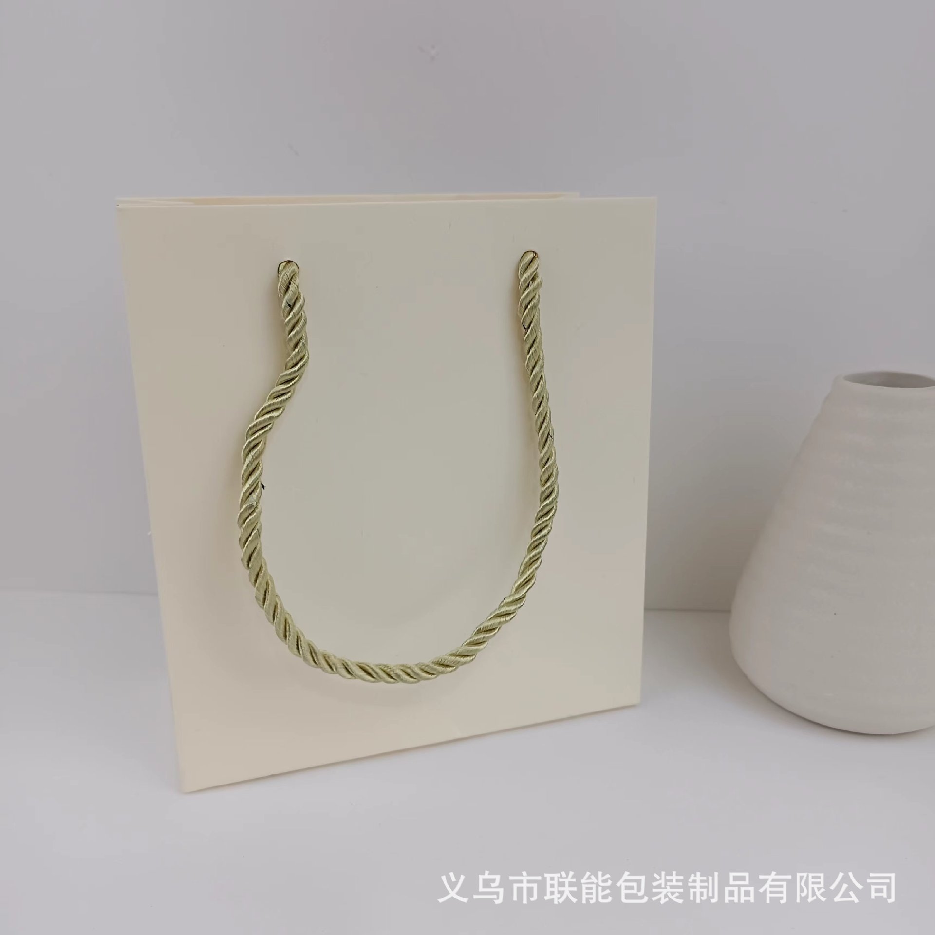 베이지 핸드백; 15*13.5*6.5cm