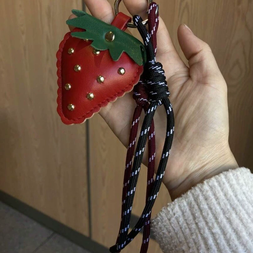 Ретро модная милая тканая клубничка, брелок, металлический кулон, стиль высокого качества