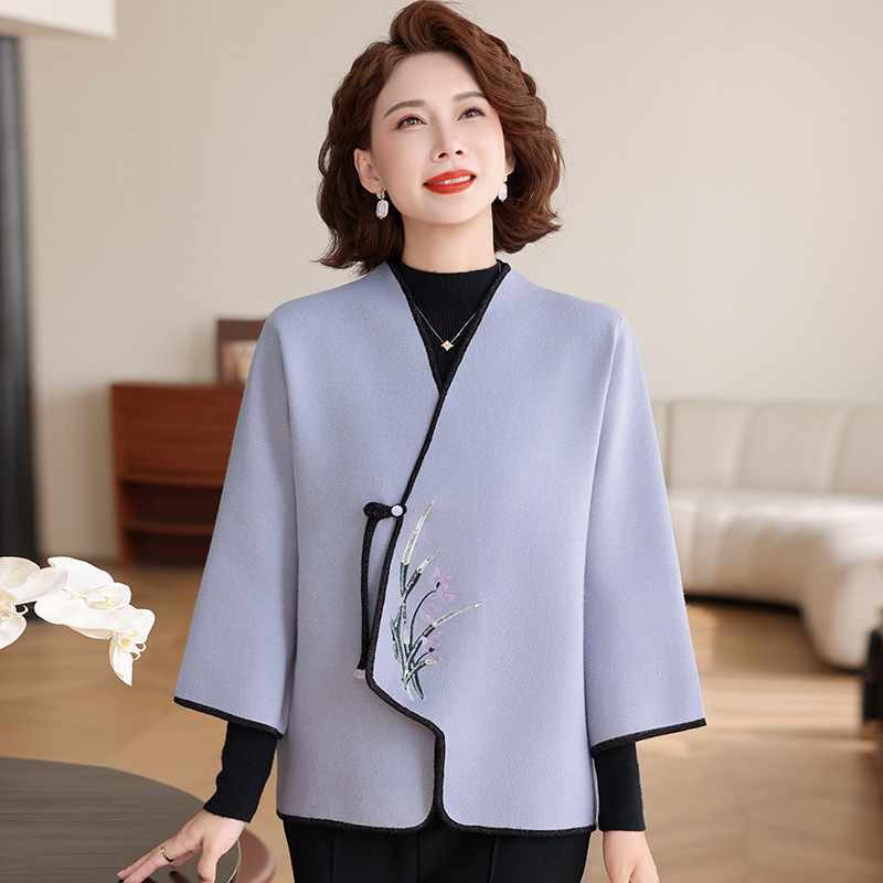 洋气妈妈秋装中式针织外套2025新款中老年人女装春秋高贵开衫上衣|undefined