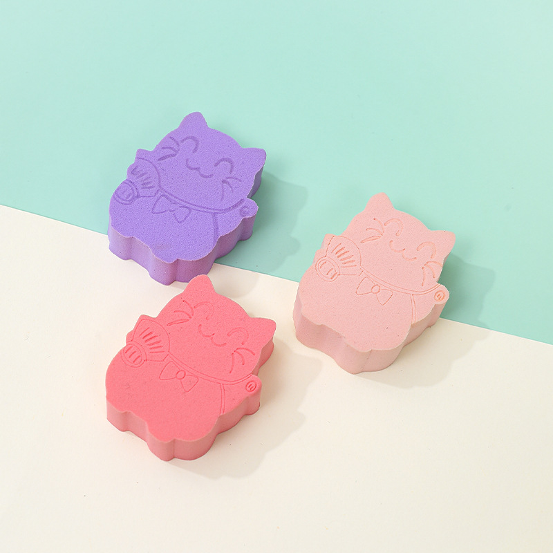 Customizado para atraer dinero gato polvo plano cojín de aire animado animal no comer polvo plano galletas de polvo húmedo doble uso huevo de maquillaje