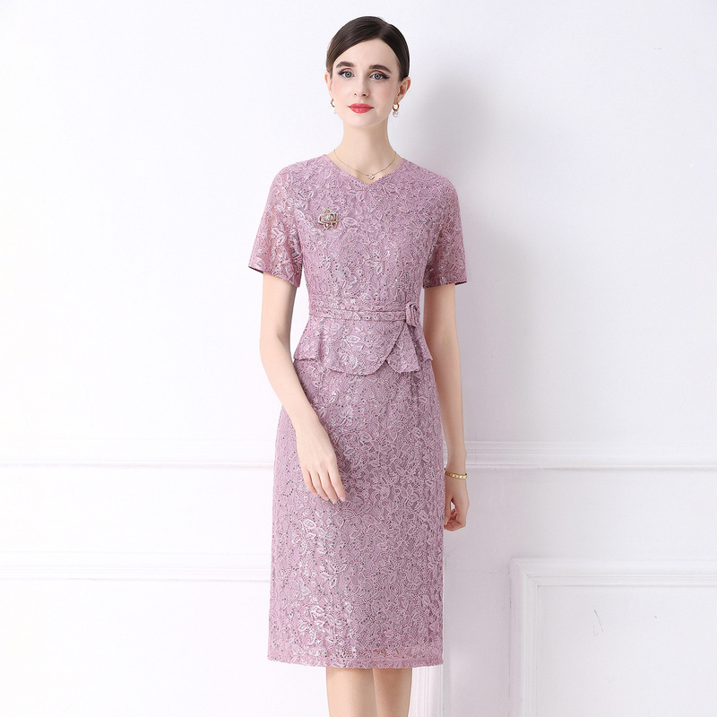 High-End Lace Dress 2026 Spring New Style Elegant V-Neck Waist-Cinching Faux Two-Piece Light Luxury Dress