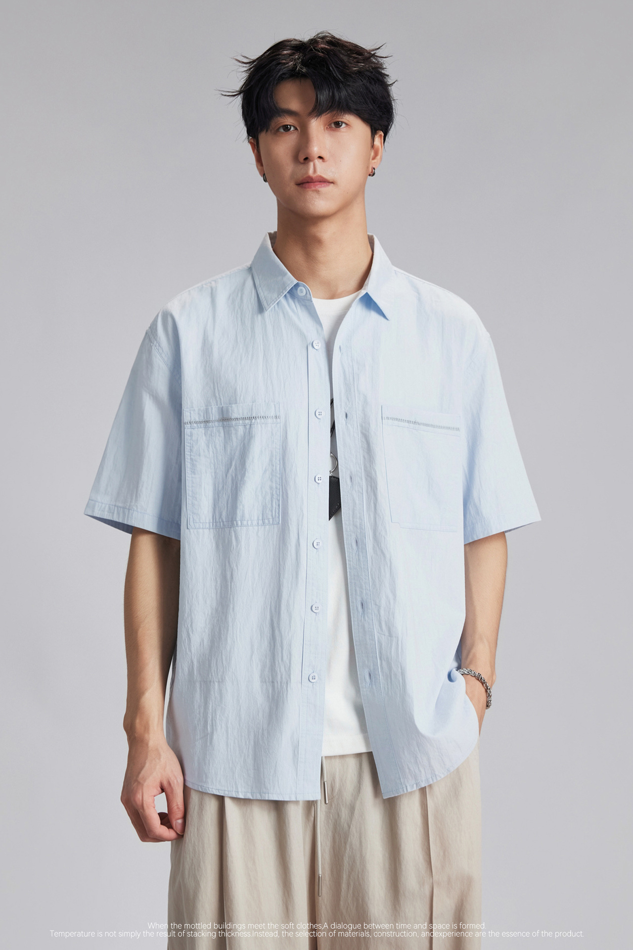 Áo sơ mi nam ngắn tay mỏng nhẹ cổ bẻ phong cách casual — màu xanh nhạt chi tiết 3