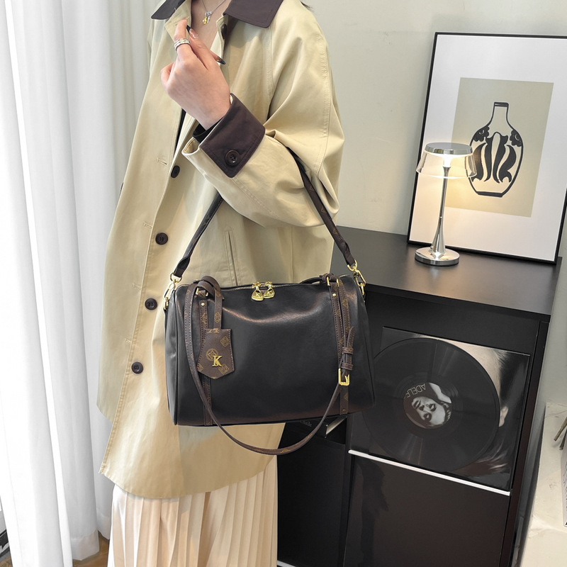 Retro Casual Tote Bag for Women Wholesale Manufacturer Fashion Versatile Crossbody Bag Diana High Quality Shoulder Handbag