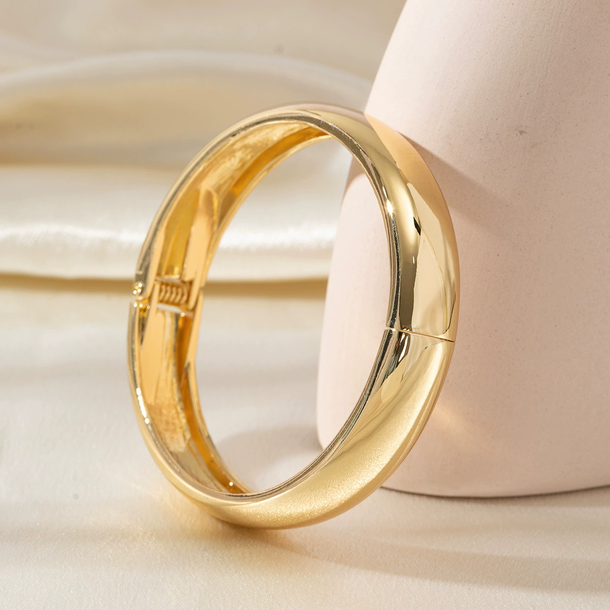 Классическая золотая блестящая модная женская.braclet, европейский стиль, простой и элегантный дизайн, для импорта, опт