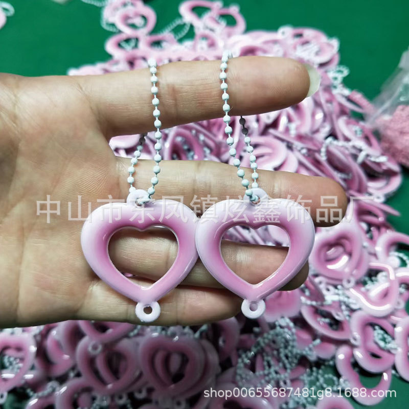 爱心形状PVC海绵手机挂件定做 开业庆典活动小礼品电压反光吊饰