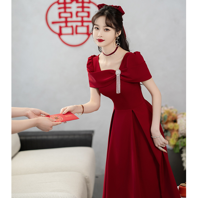 Burgundy Petite Wedding Toast Dress for Bride 2026 New Engagement Dress French Evening Gown Can Be Worn Casually for Women Burgundy Petite Wedding Toast Dress for Bride 2026 New Engagement Dress French Evening Gown Can Be Worn Casually for Women