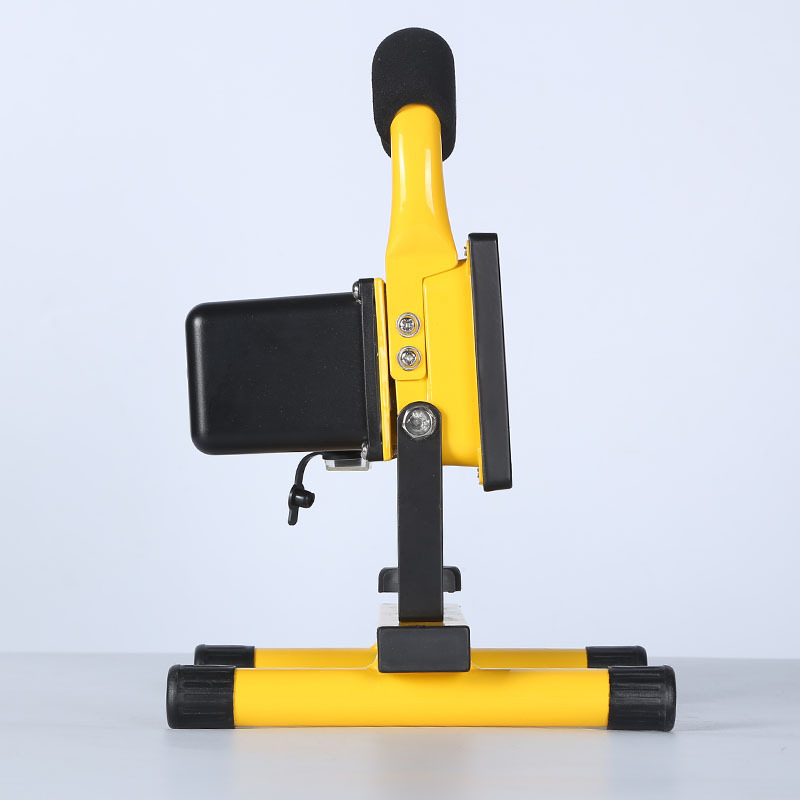 野外照明充電投光燈  移動照明LED燈 車載照明應(yīng)急燈