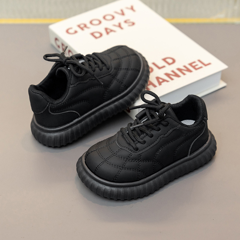 Zapatilla de deporte de las muchachas 2023 otoño nuevos niños medianos y grandes niños de fondo suave de los niños blancos bajos-top zapatos casuales del tablero