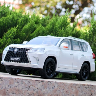 Модель Lexus LX570 1/18 шесть дверей металлическая в коробке