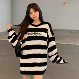 早秋新款上衣露肩针织衫女情侣条纹字母宽松慵懒风设计感小众毛衣