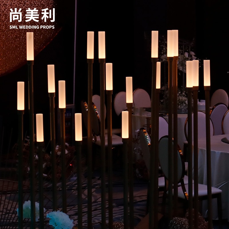 Guía de bodas salón de bodas decoración de metal accesorios sitio de diseño de atmósfera decorativa sala de banquetes fósforos lámparas
