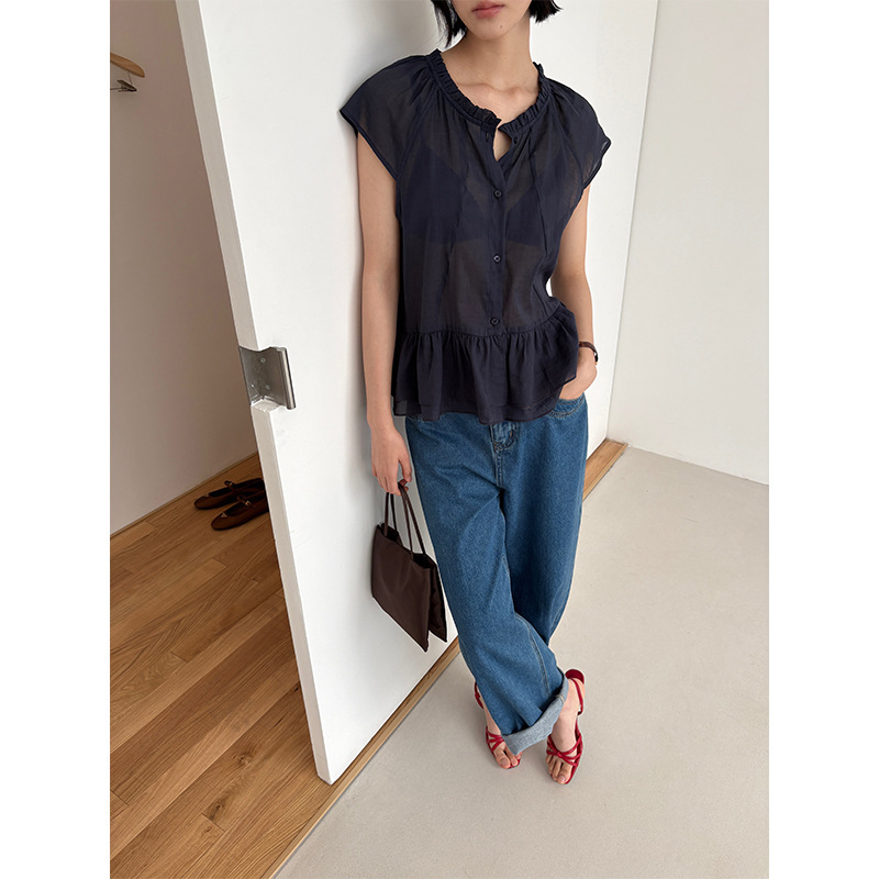 [Clearance, No Returns] Sweet and Youthful-Looking Women's Shirt with Lace, Round Neck, Short Sleeves, Slimming Ruffle Top 31036
