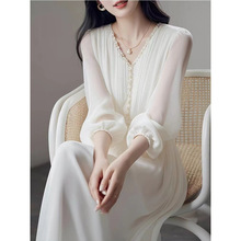 早秋法式轻奢高级感好看正式场合气质绝假白色雪纺连衣裙夏