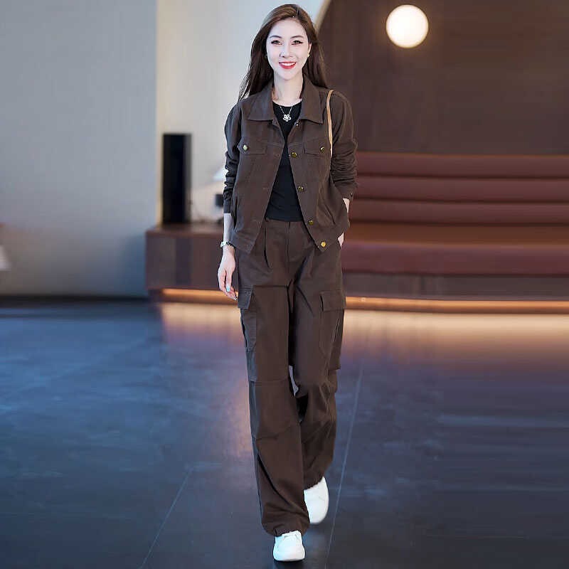 Women's denim workwear set, new autumn collection, fashionable and elegant, loose-fitting cardigan, short jacket, and wide-leg pants, two-piece set