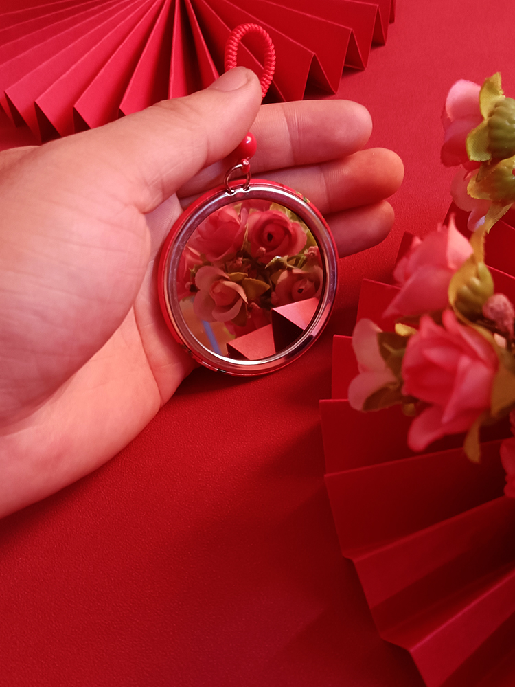 。结婚镜子挂胸前新娘压腰镜子创意中国风婚庆用品红色喜镜陪嫁镜