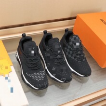 ����ͬ����ʿ��ɫᘿ�͸���\��Ь�����ٴ��p�����eЬ�п�