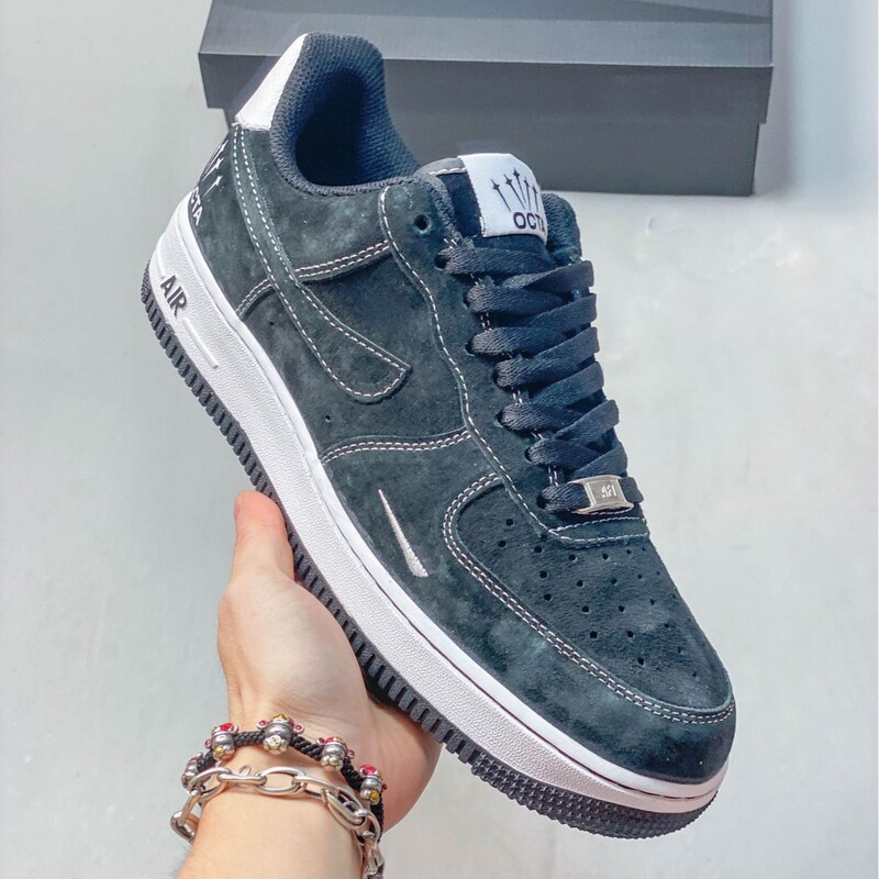 Drake Air Force 1, a versatile and comfortable low-top sneaker, perfect for casual wear and sports, available for both men and women Drake Air Force 1, a versatile and comfortable low-top sneaker, perfect for casual wear and sports, available for both men and women