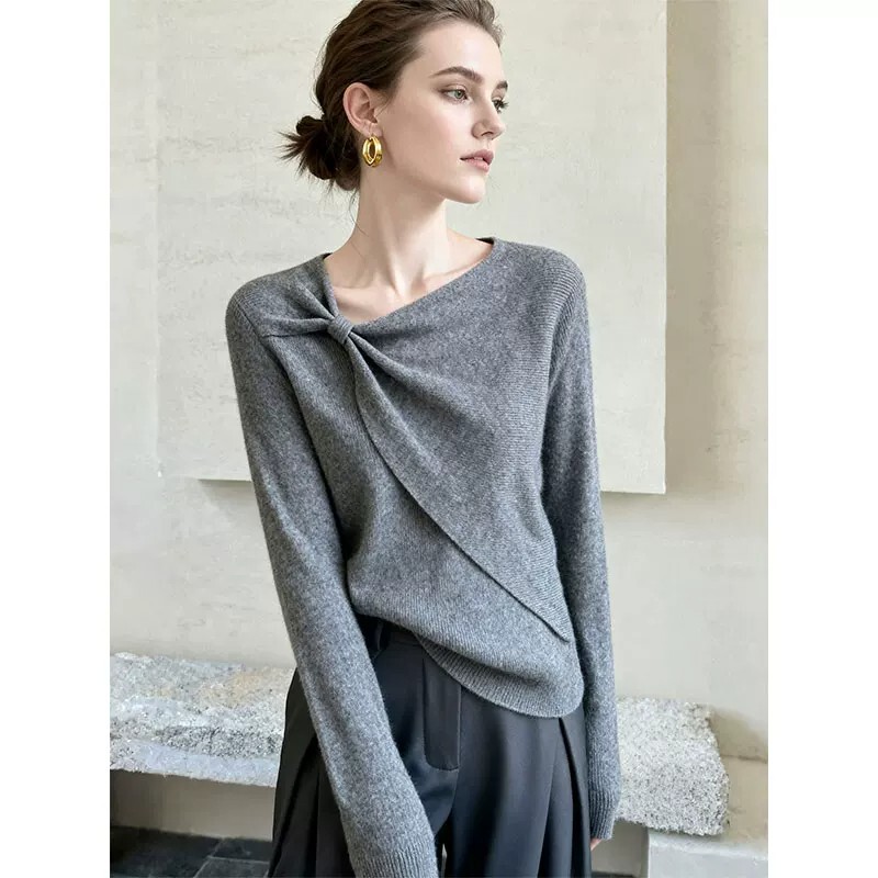 2026 Autumn New Arrival: Petite-Friendly, Relaxed Style, Soft Knit Sweater with Unique and Fashionable Design, Women's Top