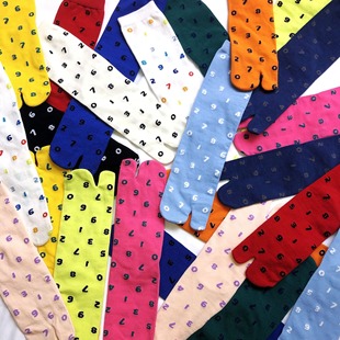2025 New Two-Toe Socks Personalized Digital Split-Toe Socks Two-Finger Socks Tabi Internet Celebrity Socks Easiest for Match Mid-Tube Socks Trendy Socks