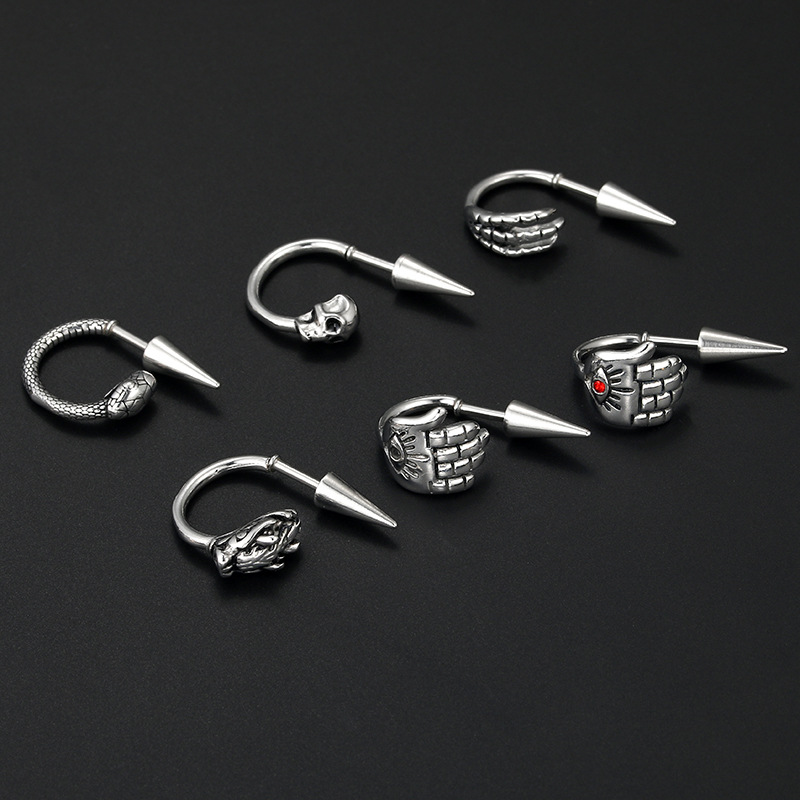 316L Stainless Steel Material Halloween Festival 1 Piece Stainless Steel Stone-Free Ear Cartilage Rings & Studs Hand Skull Rotatable