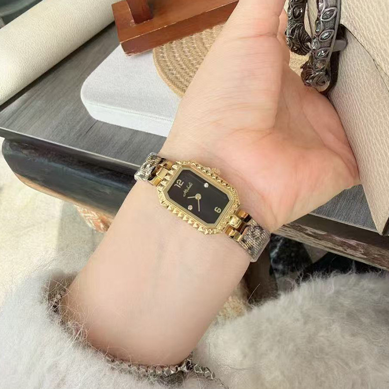 小香风石英表钻石女豹纹网带金色小香尚休闲米莉莎女表外贸批发