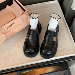 ラウンドトゥ厚底ローファー レディース アミウ風 カレッジスタイル スリッポン メタルバックル カレッジ風 レトロ レザーシューズ