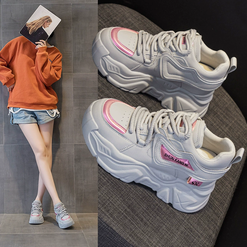 2024 Новый осенний рост повседневная цветная обувь папы с толстым подошвой на склоне каблуке маленькая одиночная обувь студенческая обувь женская обувь