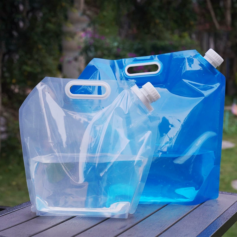 Capacious folding climbing water container
