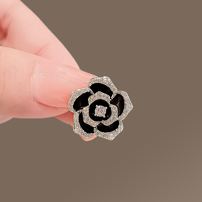 Camellia Brooch For Women High-end Mini Pin For Collar Decoration_voghion.com