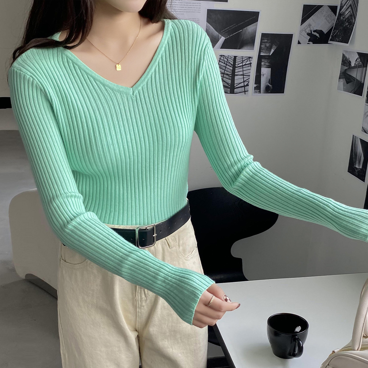 Long-Sleeved Pullover V-Neck Knit Top NSFYF85652