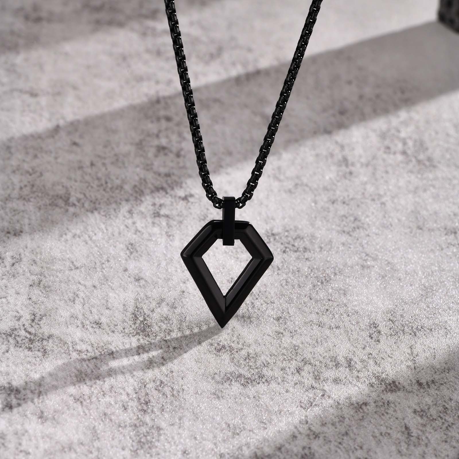 PVD Coated Gold Plating Process Simple Style U Shape Geometric 304 Stainless Steel Polishing Plating 18K Gold Plated PVD Coated Men's Men Pendant Necklaces