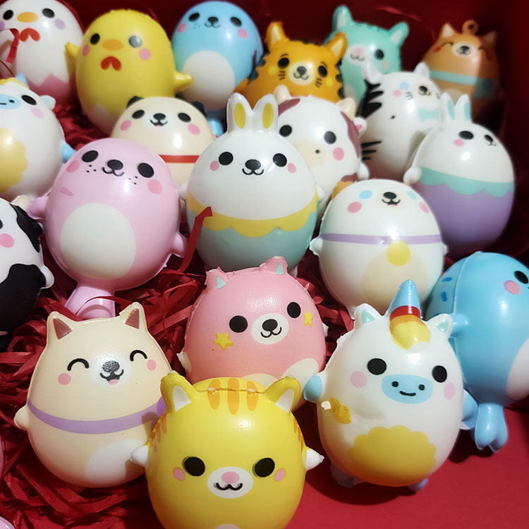 무작위 작은 계란 1개