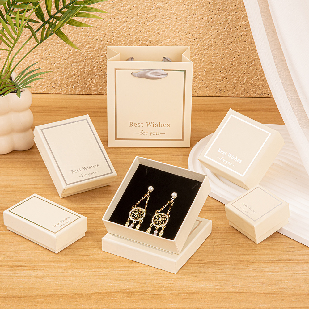 Nueva caja de joyería beige anillo caja de collar caja de joyería caja de embalaje de cubierta de cielo multicolor caja de pendientes caja al por mayor