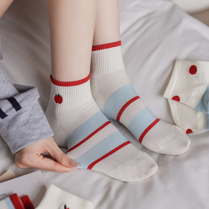 여성 여름 캐릭터 자수 중목 양말 무봉제 면 데일리 도트 스트라이프 패션