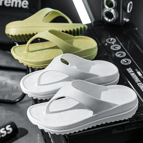 Men's Herringbone Slippers for Summer Outdoor Wear, Non-slip and Anti-odor, Interlocking Toe Slippers for Beach and Outdoor Sports