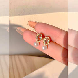 韩版复古小巧珍珠耳钉简约时尚法式气质耳环个性镶钻高级感耳饰女